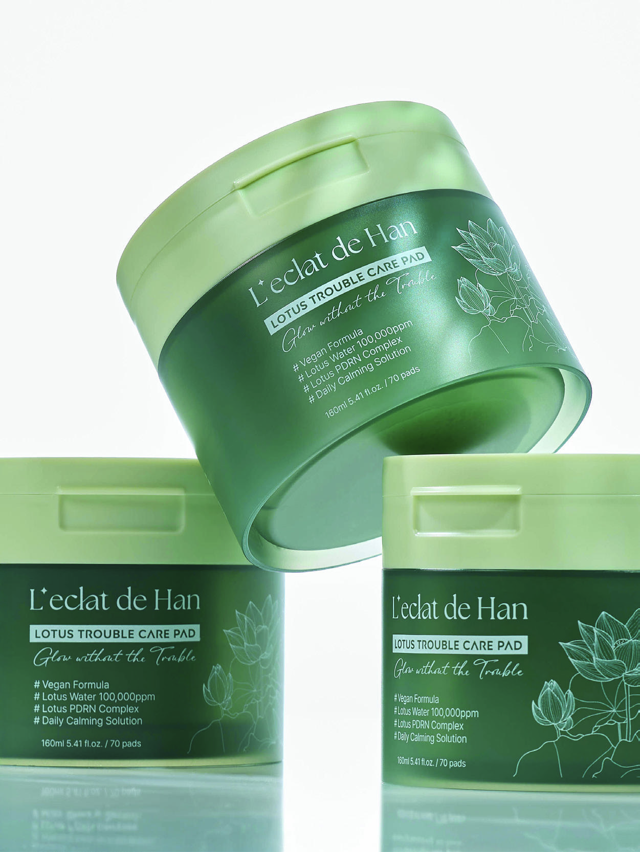 Thiết kế hoa sen trên hộp Lotus Trouble Care Pad